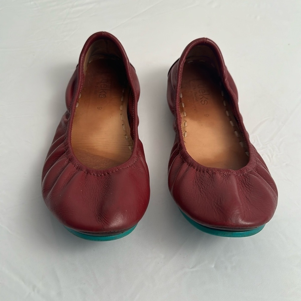 Tieks burgundy smooth leather ballet flats